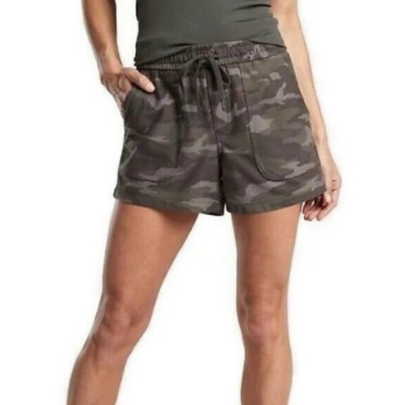 Athleta NWT Women’s FARALLON Green Camo Active Shorts Size 22 - Picture 13 of 13